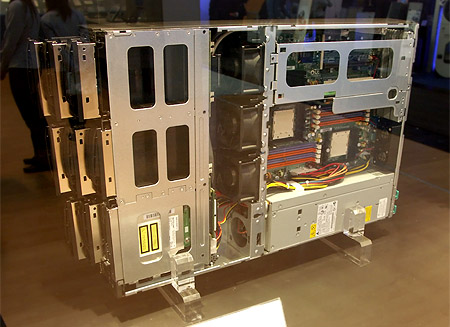 CeBIT 2004: Gigabit GS-SR275 dual Opteron server barebone CeBIT 2004: Gigabit GS-SR275 dual Opteron server barebone