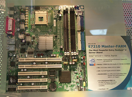 CeBIT 2004: MSI MS-9149 Pentium 4 serverplank CeBIT 2004: MSI MS-9149 Pentium 4 serverplank