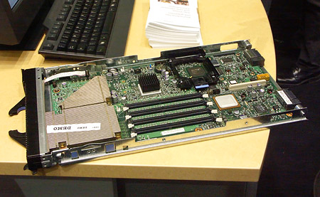 CeBIT 2004: IBM PowerPC 970 blade