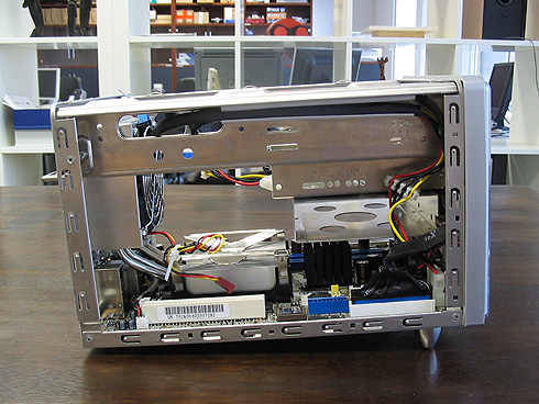 Shuttle ST62K Barebone: Right side view open