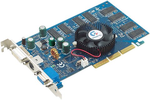 Gigabyte GV-N55128DP GeForce FX 5500-kaart
