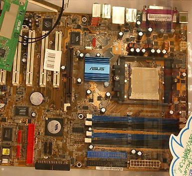 Asus A8V Deluxe met WiFi-G
