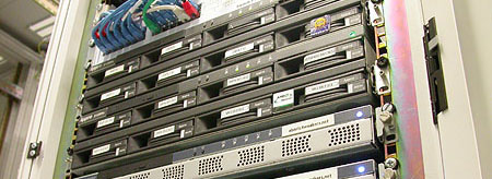 Tweakers.net Appro serverfarm (bijgesneden)