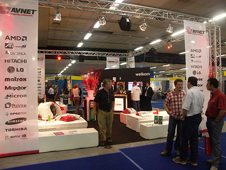 DID 2004: AVNet stand