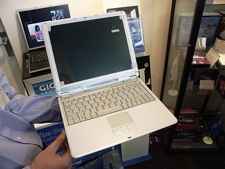 DID 2004: Gigabyte G-Max 12,1 DID 2004: Gigabyte G-Max 12,1