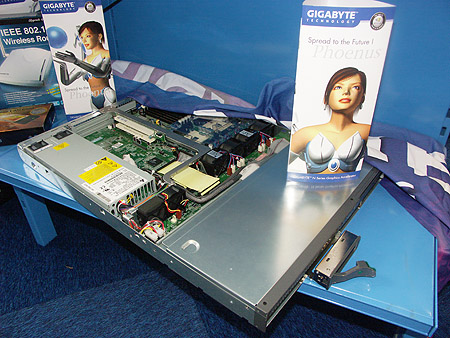 DID 2004: Gigabyte server barebone DID 2004: Gigabyte server barebone