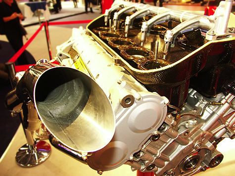 Photokina 2004: Ferrari @ Olympus stand