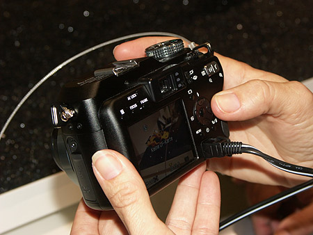 Sony Cyber-shot DSC-V3 (klein)