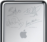 iPod U2 Special Edition (back, helft) iPod U2 Special Edition (back, helft)