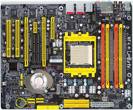 DFI LanParty nForce4-moederbord DFI LanParty nForce4-moederbord