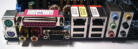 Gigabyte GA-K8NXP-SLI moederbord close-up Gigabyte GA-K8NXP-SLI moederbord close-up