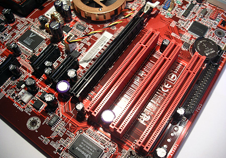 Abit Fatal1ty AN8 PCI-gleuven