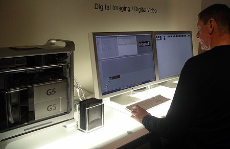 Dual 30 inch Apple Cinema Displays Dual 30 inch Apple Cinema Displays