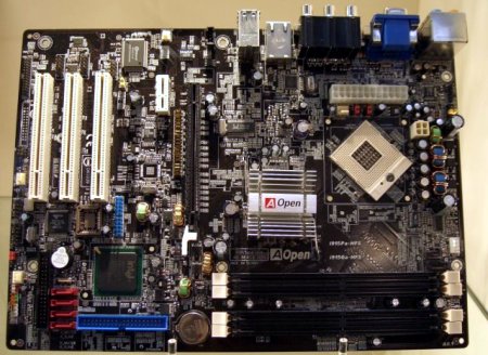 Aopen i915Ga-HFS Pentium M moederbord