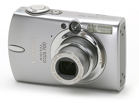 Canon Digital Ixus 700 (7MP, 3x zoom, 37-111mm, f/2.8-4.9): beste