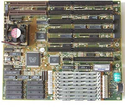 486-moederbord met VLB- en ISA-slots