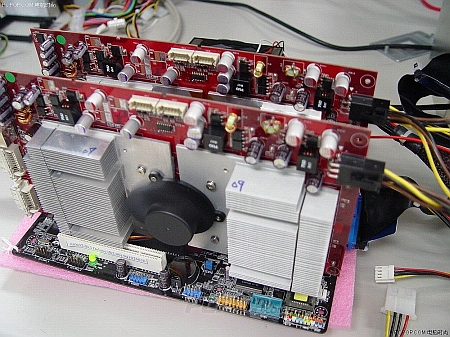 Quad SLI (klein) Quad SLI (klein)