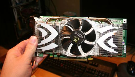 XFX GeForce 7800 met 512MB XFX GeForce 7800 met 512MB