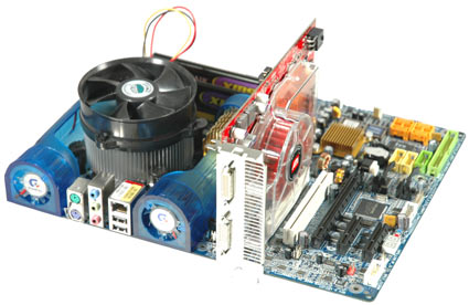 Gigabyte GA-G1975X Royal testopstelling bij Tom's Hardware Gigabyte GA-G1975X Royal testopstelling bij Tom's Hardware