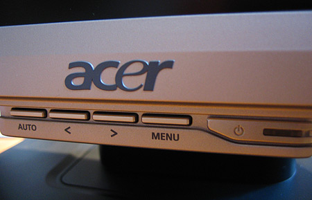 Acer AL2416Ws (logo en knopjes)