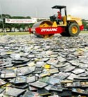 Bulldozer met illegale schijfjes