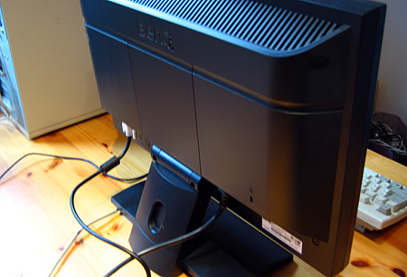 BenQ FP202W (achterkant)