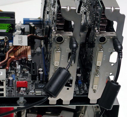 Twee stuks Asus Extreme GeForce 7800 GT Dual in bedrijf