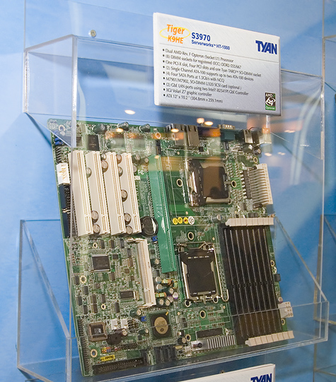 CeBIT 2006: Tyan S3970 Tiger K9HE CeBIT 2006: Tyan S3970 Tiger K9HE