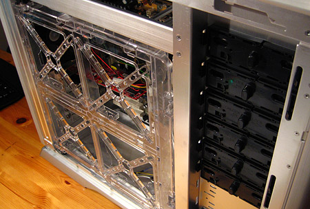 Cooler Master Stacker 830 zijpaneel open