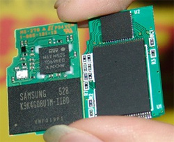 Vervalste Sony Memory Sticks: packaging-verschillen