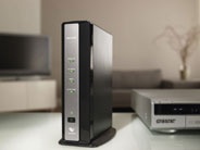 Sony LocationFree - basisstation naast apparatuur