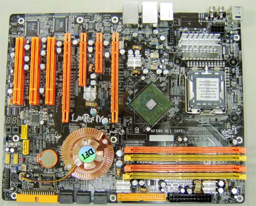DFI LanParty UT NF590 SLI Intel Edition