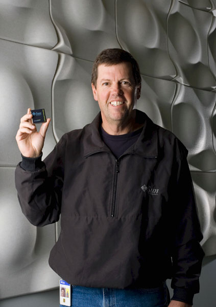 Scott McNealy with UST1 Niagara Scott McNealy with UST1 Niagara