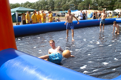 Campzone 2006 - Zeepvoetbal (1) Campzone 2006 - Zeepvoetbal (1)