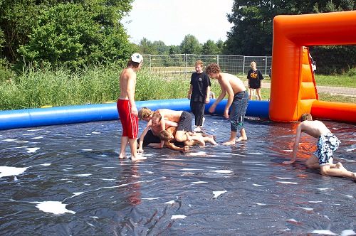 Campzone 2006 - Zeepvoetbal (3) Campzone 2006 - Zeepvoetbal (3)