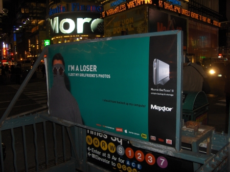 Maxtor-reclame bij metrostation in New York (kleiner)