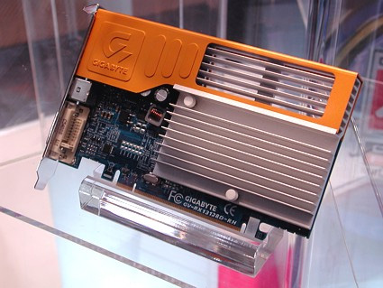 Passief gekoelde ATi X1300-kaart van Gigabyte