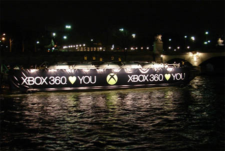 Microsoftslogan tijdens lancering PS3