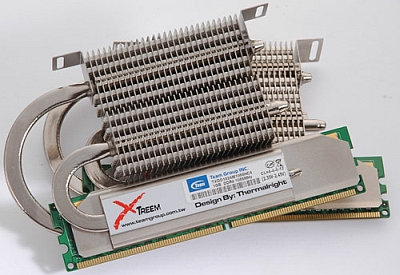 Geheugen van Team Xtreem met heatpipes van Thermalright
