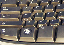 Natural Ergonomic Desktop 7000-desktopset - closeup