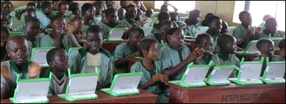Kinderen in arme landen met XO-laptops Kinderen in arme landen met XO-laptops