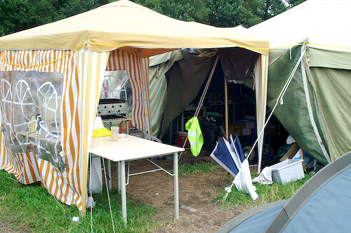 Campzone 2007 - ingang tent