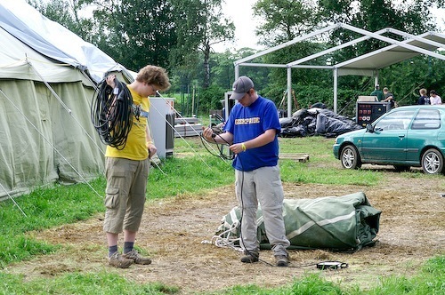 Campzone 2007 - oprollen van stroom