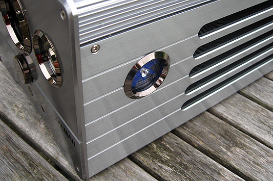 Zalman Reserator XT close-up Zalman Reserator XT close-up