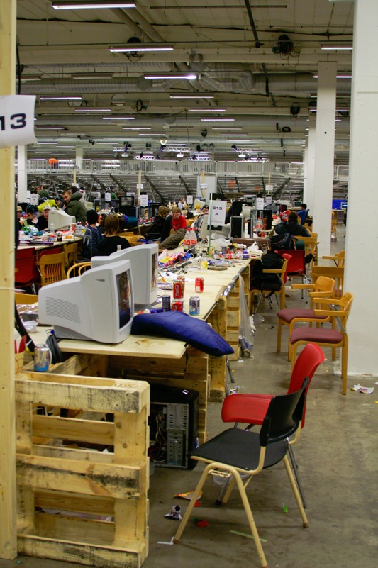 DreamHack 2007 - Een bijna lege rij