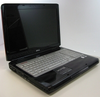 Dell XPS M1730 opengeklapt schuin