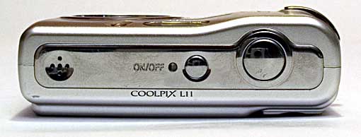 Nikon L11 Bovenkant