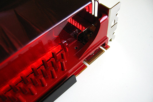 Radeon HD 3870 X2 CrossfireX-connector Radeon HD 3870 X2 CrossfireX-connector