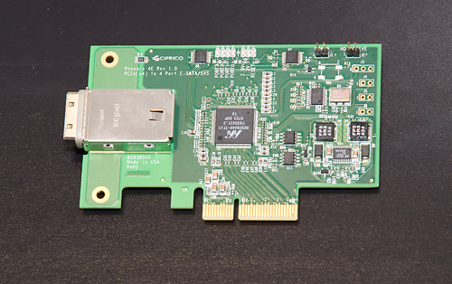 Cebit 2008: Ciprico sas-controller met 4 externe poorten Cebit 2008: Ciprico sas-controller met 4 externe poorten