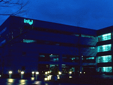 Intel-gebouw by night